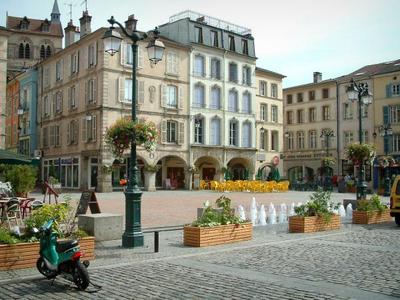 Place des Vosges avec ses arcades